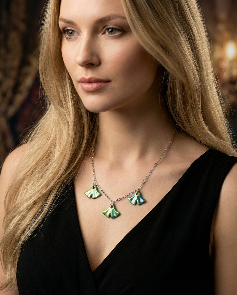 Eosin Ginkgo Leaf Necklace – ZSOLNAY