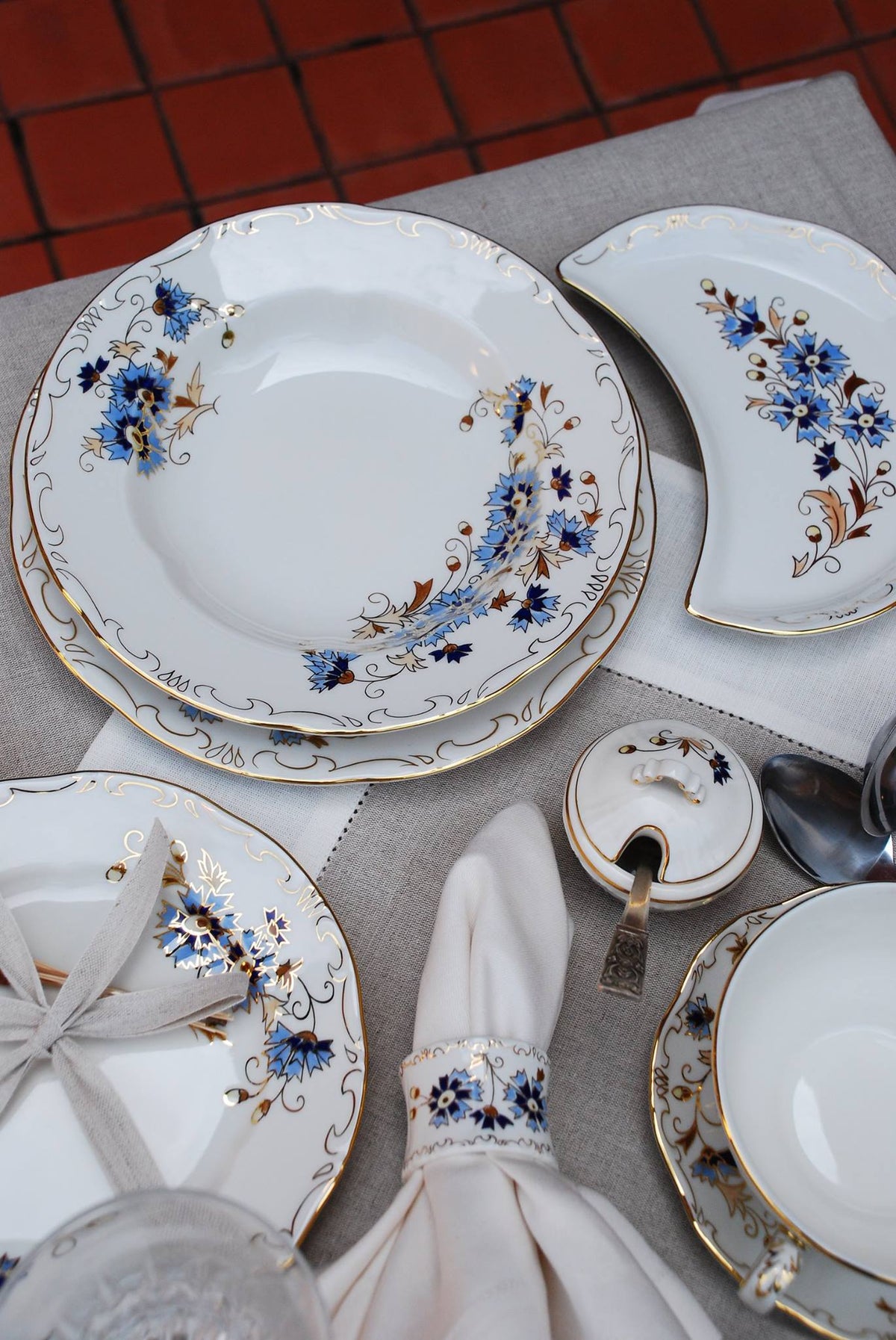 Cornflower Dinner Set - 25 Pieces – ZSOLNAY